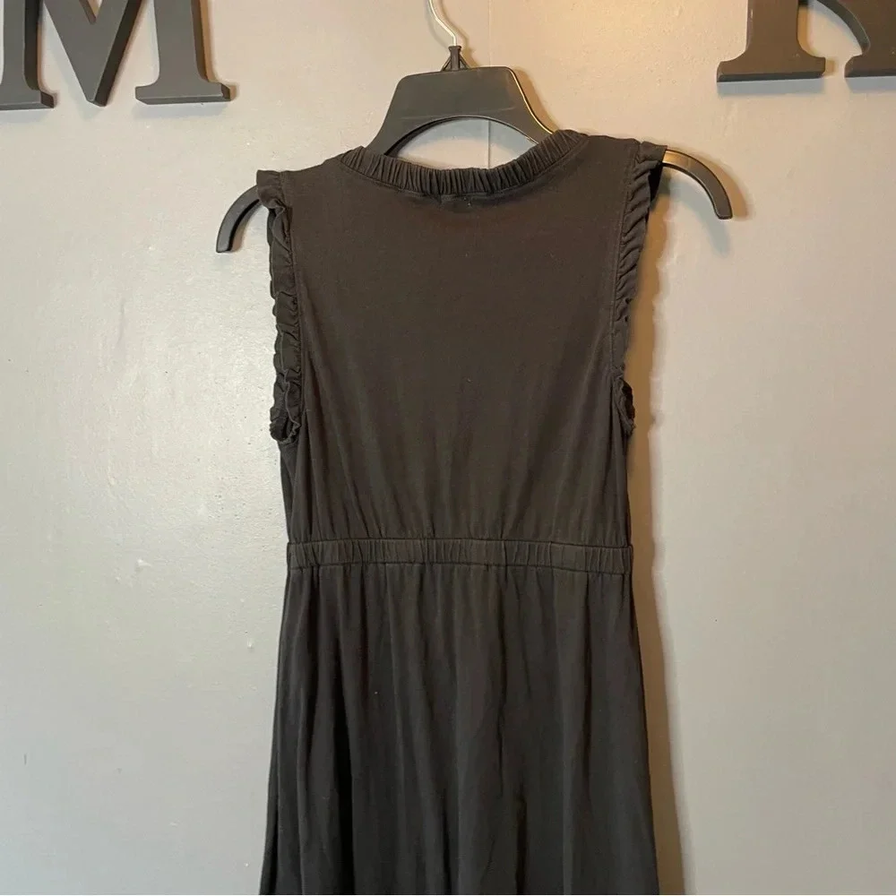 J.Crew black sleeveless ruffle trim vneck dress women’s size small